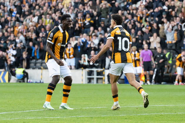 Hull City v Everton Premier League Mohamed Belloumi (right) celebrates with Tim Iroegbunam of Hull City after scoring his sides second goal during the Premier League match between Hull City and Everton at the MKM Stadium, Hull. 11 10 2026 UK Newspapers OUT Copyright: xMattxWilkinsonx FIL-24041-0135