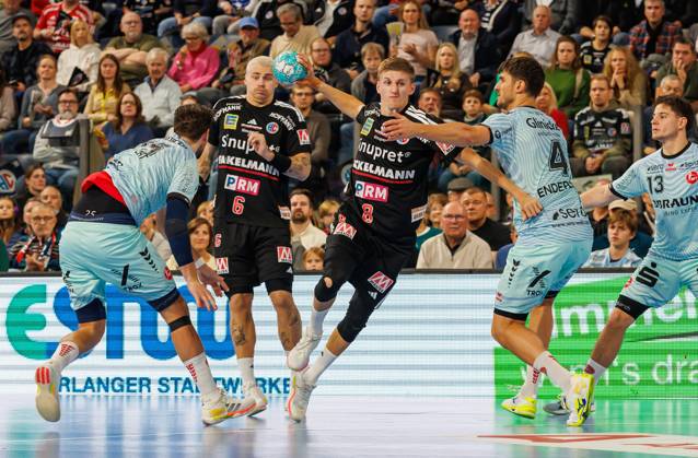 11.10.2026 - Handball - 1. Bundesliga OPEL HBL - Saison 2026 2027 - 08. Spieltag: HC Erlangen Metropolregion Nürnberg HCE - MT Melsungen - DaMa - xdaxmax - Olle Forsell Schefvert (25, MT Melsungen ) Sander Andreassen Overjordet ( 8, HC Erlangen HCE ) Nikolaj Enderleit (4, MT Melsungen )