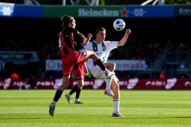 Eredivisie: Excelsior Rotterdam v FC Groningen Rotterdam - David van der Werff of FC Groningen duels for the ball with Agust Orri Thorsteinsson of Excelsior Rotterdam during the eight competition round of the 2026 2027 Eredivisie season. The match is set between Excelsior Rotterdam and FC Groningen at Stadion Woudestein on 11 October 2026 in Rotterdam, Netherlands. (Hero Images Yannick Verhoeven) Copyright: xYannickxVerhoevenx