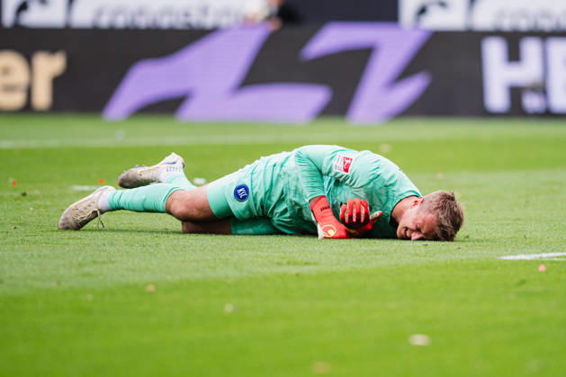 2. Bundesliga: FC St. Pauli vs. Karlsruher SC, 11.10.2026 Hans Christian Bernat (Karlsruher SC, 1) am Boden; Fußball, 2. Bundesliga, 7. Spieltag: FC St. Pauli vs. Karlsruher SC am 11.10.2026 im Millerntor-Stadion, Hamburg DFL REGULATIONS PROHIBIT ANY USE OF PHOTOGRAPHS AS IMAGE SEQUENCES AND OR QUASI-VIDEO. Copyright: xBEAUTIFULxSPORTS Tonhäuserx