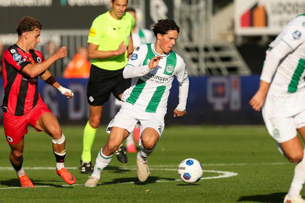 2026-10-11 Excelsior Rotterdam v FC Groningen - Dutch Eredivisie ROTTERDAM, NETHERLANDS - OCTOBER 11: Thom van Bergen of FC Groningen in action during the Dutch Eredivisie match between Excelsior Rotterdam and FC Groningen at Stadion Woudestein on October 11, 2026 in Rotterdam, Netherlands. Rotterdam Stadion Woudestein Netherlands Content not available for redistribution in The Netherlands directly or indirectly through any third parties. Copyright: xHansxvanxderxValkx