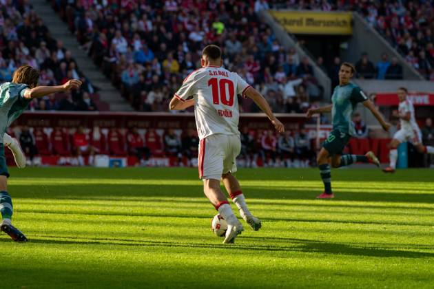 Said El-Mala, Mittelfeld, (1.FC Koeln 10), beim Angriff zum 2:1, 1. FC Koeln vs. Borussia Moenchengladbach, Fussball, 1. Bundesliga, 5. Spieltag, 11.10.2026 DFB DFL regulations prohibit any use of photographs as image sequences and or quasi-video Koeln Nordrhein-Westfalen Deutschland