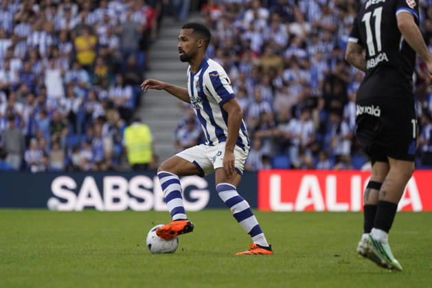 Yangel Herrera of Real Sociedad seen during LaLiga EA Sports 26 27 game between teams of Real Sociedad and Deportivo la Coruna (Mickael Ducint Ball Raw Images) San Sebastian Estadio Anoeta Spain Copyright: xMickaelxDucintx mickaelducint_RealSociedad_Deportivo701