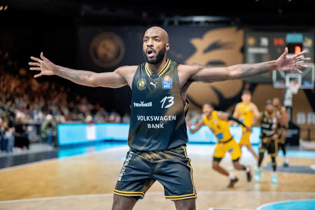 Sheldon Edwards (Nr. 13 Basketball Loewen Braunschweig) GER, Basketball Loewen Braunschweig gegen MHP Riesen Ludwigsburg, Basketball, easyCredit BBL, Woche 3, Spielzeit 2026 27, 11.10.2026 GER, Basketball Loewen Braunschweig gegen MHP Riesen Ludwigsburg, Basketball, easyCredit BBL, Woche 3, Spielzeit 2026 27, 11.10.2026 Braunschweig Copyright: xEibner-Pressefoto DanielxREINELTx EP_DRT