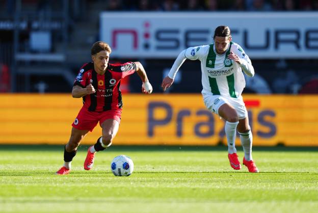ROTTERDAM , 11-10-2026 , Stadium Woudestein , season 2026 2027 , Dutch Eredivisie football , match between Excelsior Rotterdam and FC Groningen , picture shows Excelsior Rotterdam Player Lennard Hartjes Excelsior - Groningen  x208173073x Copyright: