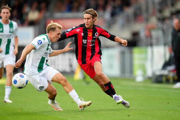 Eredivisie: Excelsior Rotterdam v FC Groningen Rotterdam - Jorg Schreuders of FC Groningen duels for the ball with Agust Orri Thorsteinsson of Excelsior Rotterdam during the eight competition round of the 2026 2027 Eredivisie season. The match is set between Excelsior Rotterdam and FC Groningen at Stadion Woudestein on 11 October 2026 in Rotterdam, Netherlands. (Hero Images Yannick Verhoeven) Copyright: xYannickxVerhoevenx