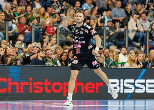 11.10.2026 - Handball - 1. Bundesliga OPEL HBL - Saison 2026 2027 - 08. Spieltag: HC Erlangen Metropolregion Nürnberg HCE - MT Melsungen - DaMa - xdaxmax - Jubel Freude - Christopher Bissel (21, HC Erlangen HCE ) ballt Faust Fäuste