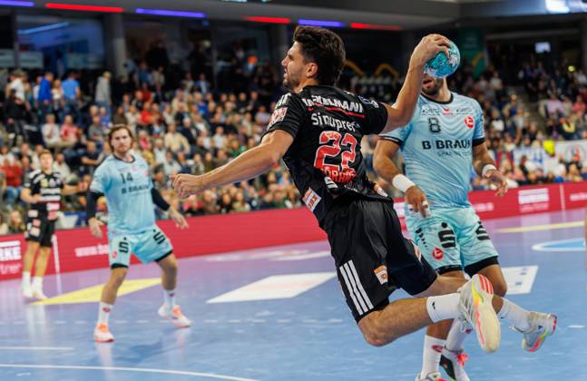 11.10.2026 - Handball - 1. Bundesliga OPEL HBL - Saison 2026 2027 - 08. Spieltag: HC Erlangen Metropolregion Nürnberg HCE - MT Melsungen - DaMa - xdaxmax - Eloy Morante Maldonado (22, HC Erlangen HCE )