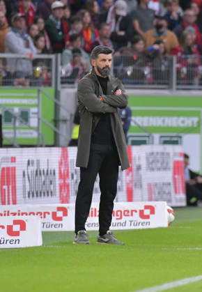 11.10.2026, xblx, Fussball 1.Bundesliga, SC Freiburg - FC Schalke 04 v.l. Trainer MIRON MUSLIC (FC Schalke 04) (DFL DFB REGULATIONS PROHIBIT ANY USE OF PHOTOGRAPHS as IMAGE SEQUENCES and or QUASI-VIDEO) Freiburg