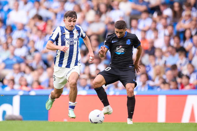 October 11, 2026, San Sebastian, Guipuzcoa, Spain: Pablo Marin of Real Sociedad competes for the ball with Yeremay Hernandez of RC Deportivo de A Coruna during the LaLiga EA Sports match between Real Sociedad and RC Deportivo de A Coruna at Anoeta on October 11, 2026, in San Sebastian, Spain. San Sebastian Spain - ZUMAa181 20261011_zaa_a181_114 Copyright: xRicardoxLarreinax
