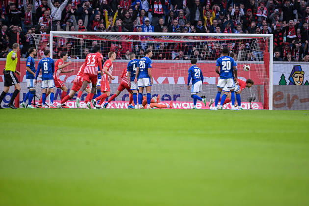 11.10.2026, Fussball, Saison 2026 2027, Bundesliga, SC Freiburg - FC Schalke 04, Maximilian Eggestein (SC Freiburg) erzielt das Tor zum 1:0, xRHR-FOTO YYx Copyright: KROEGER RHR-FOTOx RHR-FOTO YY