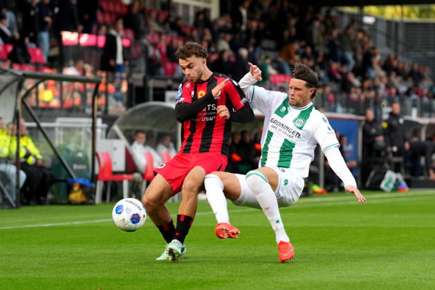 Eredivisie: Excelsior Rotterdam v FC Groningen Rotterdam - Aymen Sliti of Excelsior Rotterdam duels for the ball with Hans Hateboer of FC Groningen during the eight competition round of the 2026 2027 Eredivisie season. The match is set between Excelsior Rotterdam and FC Groningen at Stadion Woudestein on 11 October 2026 in Rotterdam, Netherlands. (Hero Images Yannick Verhoeven) Copyright: xYannickxVerhoevenx