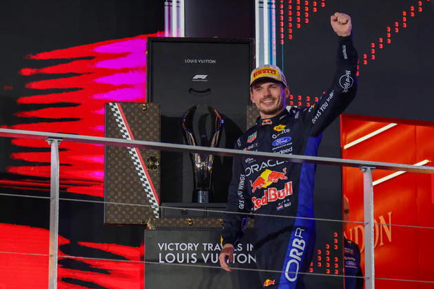 Max Verstappen wins 2026 Formula 1 Singapore Grand Prix SINGAPORE - OCT 11: Red Bull Racing driver Max Verstappen celebrates on the podium after winning the Formula 1 Singapore Grand Prix at the Marina Bay Street Circuit in Singapore on October 11, 2026. Daniel Ceng Anadolu Singapore Singapore. Editorial use only. Please get in touch for any other usage.  Copyright: x2026xAnadoluxDanielxCengx