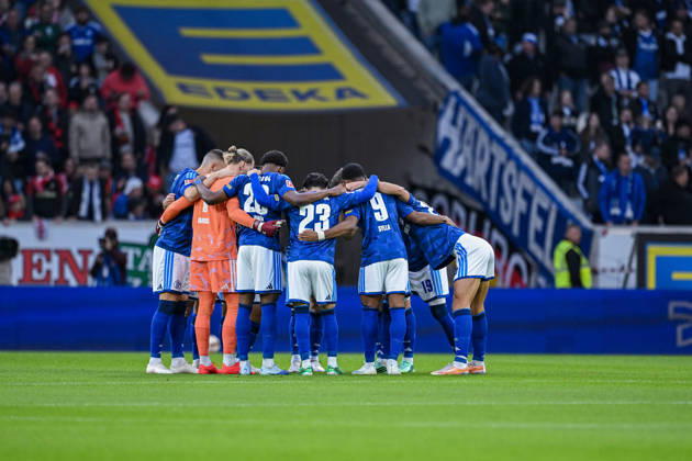 11.10.2026, Fussball, Saison 2026 2027, Bundesliga, SC Freiburg - FC Schalke 04, Spielerkreis FC Schalke 04, xRHR-FOTO YYx Copyright: KROEGER RHR-FOTOx RHR-FOTO YY