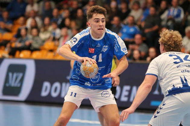 11.10.2026 Handball Herren 2026 2027 2. Handball-Bundesliga 7. Spieltag Dessau-Roßlauer HV 06 - VfL Lübeck-Schwartau Anhalt Arena Dessau Alen Hadzimuhamedovic (Dessau, 11, blau) im Angriff. Dessau-Roßlau Sachsen-Anhalt Deutschland