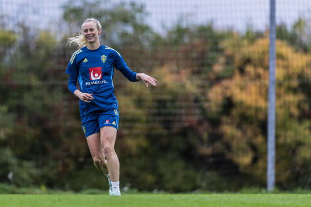 261011 Amanda Ilestedt of Sweden during a training session on October 11, 2026 in Stockholm. Photo: Caisa Rasmussen BILDBYRAN COP 353 CR0079 fotboll football soccer fotball träning practice training sverige sweden dam bbeng Copyright: CAISAxRASMUSSEN BB261011CR037