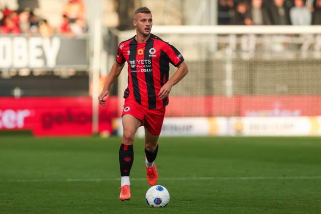 2026-10-11 Excelsior Rotterdam v FC Groningen - Dutch Eredivisie ROTTERDAM, NETHERLANDS - OCTOBER 11: Rick Meissen of Excelsior Rotterdam runs with the ball during the Dutch Eredivisie match between Excelsior Rotterdam and FC Groningen at Stadion Woudestein on October 11, 2026 in Rotterdam, Netherlands. Rotterdam Stadion Woudestein Netherlands Content not available for redistribution in The Netherlands directly or indirectly through any third parties. Copyright: xHansxvanxderxValkx