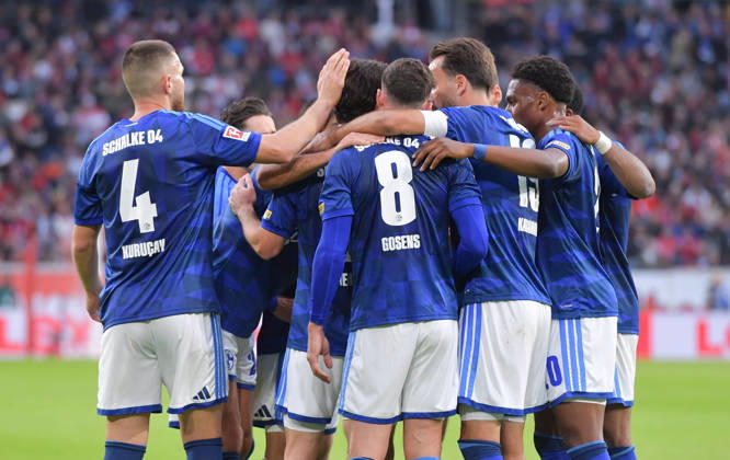 11.10.2026, xblx, Fussball 1.Bundesliga, SC Freiburg - FC Schalke 04 v.l. Adrian Gantenbein (FC Schalke 04), Goal scored, Tor zum 1:1, celebrate the goal, Torjubel , Jubel, jubeln, jubelt, (DFL DFB REGULATIONS PROHIBIT ANY USE OF PHOTOGRAPHS as IMAGE SEQUENCES and or QUASI-VIDEO) Freiburg