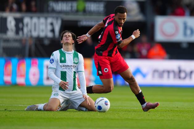 ROTTERDAM , 11-10-2026 , Stadium Woudestein , season 2026 2027 , Dutch Eredivisie football , match between Excelsior Rotterdam and FC Groningen , picture shows FC Groningen Player Thom van Bergen , Excelsior Rotterdam Player Eric da Silva Moreira Excelsior - Groningen  x208176222x Copyright: