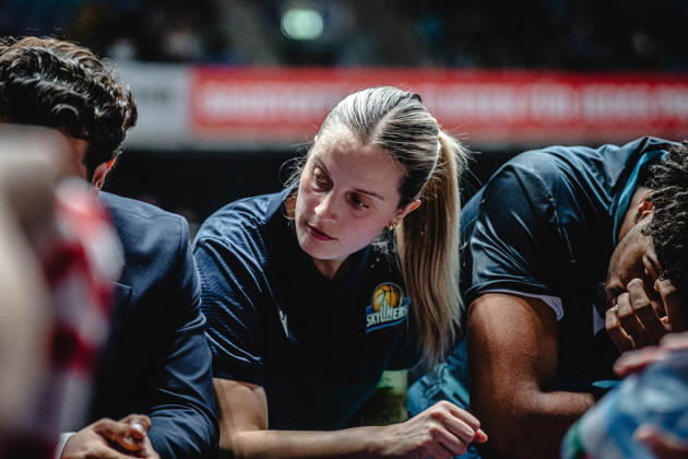 11.10.2026, xhfmx, Basketball easyCredit BBL Bundesliga, Frankfurt Skyliners - Veolia Towers Hamburg Sam Furnell (Co-Trainerin Skyliners Frankfurt) Frankfurt am Main
