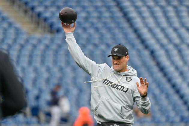 Oct 11, 2026; Foxborough, MA, USA; Las Vegas Raiders quarterback Kirk Cousins (8) warms up before a game against the against the New England Patriots at Gillette Stadium. Mandatory Credit: -Cal Media Foxborough USA - ZUMAc04_ 20261011_zma_c04_020 Copyright: xEricxCanhax