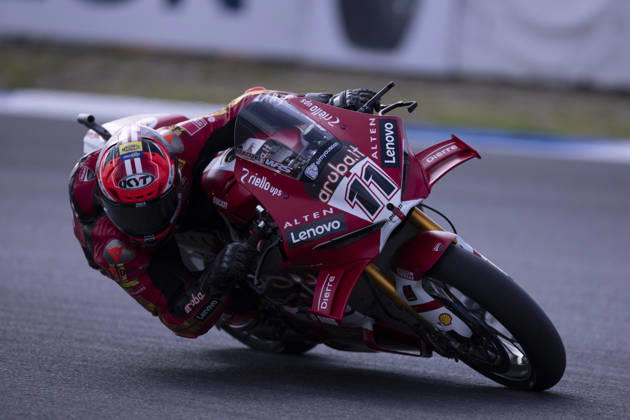 October 11, 2026, Cascais, Lisboa, Portugal: ESTORIL, PORTUGAL - OCTOBER 11: Nicolo Bulega of Italy and Aruba.it Racing - Ducati competes during the Race 2 during day three of the World Superbikes Estoril Round at Circuito Estoril on October 11, 2026 in Estoril, Portugal Cascais Portugal - ZUMAl192 20261011_zsp_l192_144 Copyright: xMiguelxLemosx