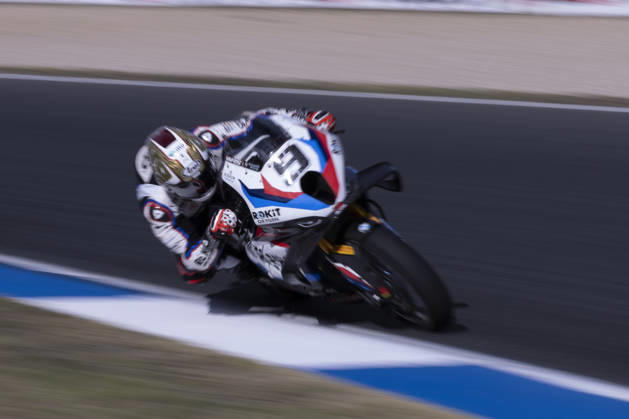 October 11, 2026, Cascais, Lisboa, Portugal: ESTORIL, PORTUGAL - OCTOBER 11: Danilo Petricci of Italy and Rokit BMW Motored WorldSBK Team competes during the Race 2 during day three of the World Superbikes Estoril Round at Circuito Estoril on October 11, 2026 in Estoril, Portugal Cascais Portugal - ZUMAl192 20261011_zsp_l192_149 Copyright: xMiguelxLemosx