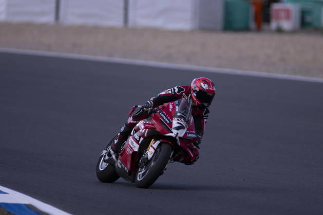 October 11, 2026, Cascais, Lisboa, Portugal: ESTORIL, PORTUGAL - OCTOBER 11: Iker Lecuona of Spain and Aruba.it Racing - Ducati competes during the Race 2 during day three of the World Superbikes Estoril Round at Circuito Estoril on October 11, 2026 in Estoril, Portugal Cascais Portugal - ZUMAl192 20261011_zsp_l192_150 Copyright: xMiguelxLemosx