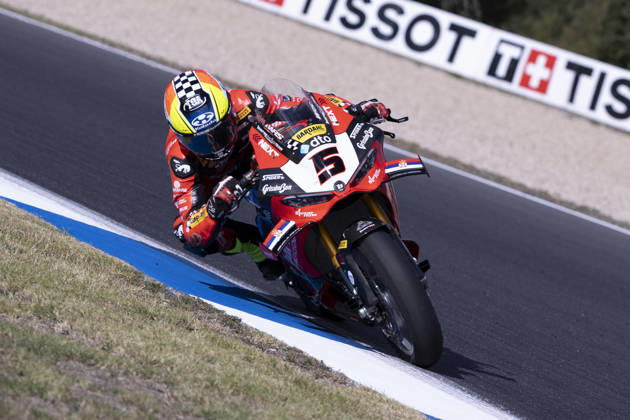 October 11, 2026, Cascais, Lisboa, Portugal: ESTORIL, PORTUGAL - OCTOBER 11: Yari Montella of Italy and Barni Spark Racing Team competes during the Race 2 during day three of the World Superbikes Estoril Round at Circuito Estoril on October 11, 2026 in Estoril, Portugal Cascais Portugal - ZUMAl192 20261011_zsp_l192_156 Copyright: xMiguelxLemosx