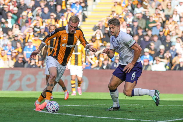 RECORD DATE NOT STATED 11th October 2026; MKM Stadium, Hull, England; Premier League Football, Hull City versus Everton; Oli McBurnie of Hull City takes on James Tarkowski of Everton DavexLofthouse