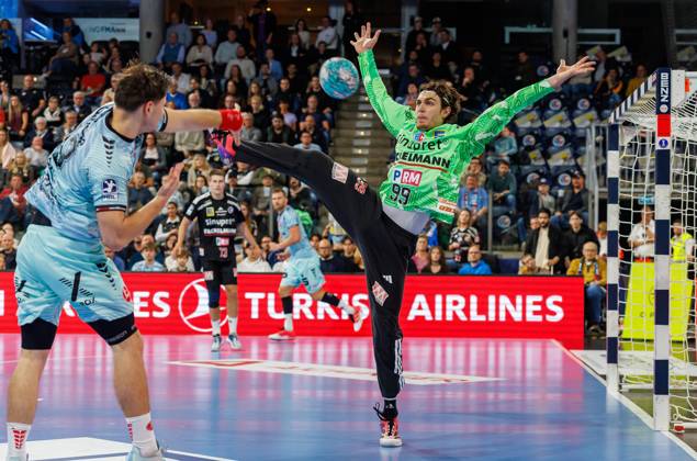 11.10.2026 - Handball - 1. Bundesliga OPEL HBL - Saison 2026 2027 - 08. Spieltag: HC Erlangen Metropolregion Nürnberg HCE - MT Melsungen - DaMa - xdaxmax - Leon Stehl (13, MT Melsungen ) Tin Herceg (99, HC Erlangen HCE )