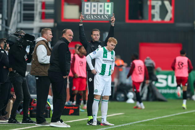 2026-10-11 Excelsior Rotterdam v FC Groningen - Dutch Eredivisie ROTTERDAM, NETHERLANDS - OCTOBER 11: Headcoach Dick Lukkien of FC Groningen looks on, Fourth official Rick Sturm with the board, Mark Csinger of FC Groningen enter the pitch during the Dutch Eredivisie match between Excelsior Rotterdam and FC Groningen at Stadion Woudestein on October 11, 2026 in Rotterdam, Netherlands. Rotterdam Stadion Woudestein Netherlands Content not available for redistribution in The Netherlands directly or indirectly through any third parties. Copyright: xHansxvanxderxValkx
