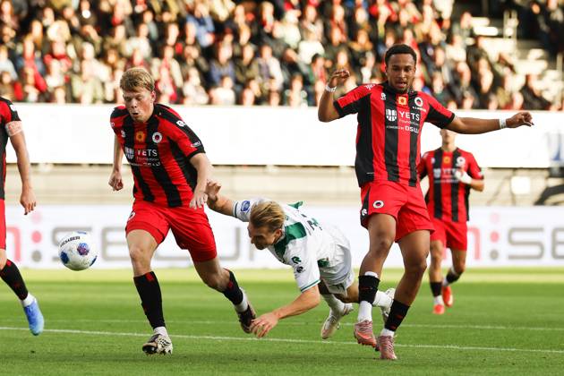 ROTTERDAM - (lr) Jan Plug of Excelsior Rotterdam, Jorg Schreuders of FC Groningen, Eric da Silva Moreira of Excelsior Rotterdam during the Dutch Eredivisie match between Excelsior and FC Groningen at Woudestein Stadium on October 11, 2026 in Rotterdam, the Netherlands. BAS CZERWINSKI ANP Eredivisie 2026 27 xVIxANPxSportx xxANPxIVx 572149211 originalFilename: 572149211.jpg
