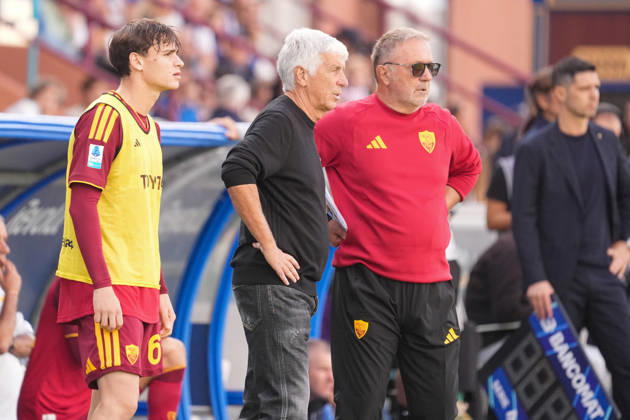 IPA89558080 - Gian Piero Gasperini, head coach of AS Roma, during the Italian Serie A soccer match between Como 1907 and AS Roma at Stadio Giuseppe Sinigaglia in Como, Italy, on October 11, 2026 Copyright: xAlessioxMorgese IPAxSportx xx IPA89558080
