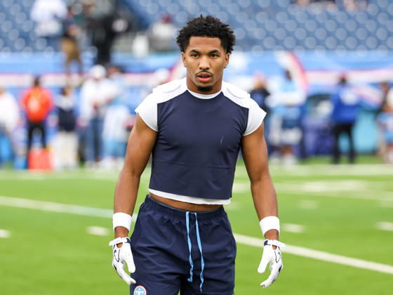 Oct 11, 2026; Nashville, TN, USA; Tennessee Titans cornerback Micah Robinson (21) warms up prior to the NFL, American Football Herren, USA regular season game between the Houston Texans and Tennessee Titans at Nissan Stadium. Mandatory Credit: -Cal Media NFL 2026: Texans Vs Titans OCT 11 - ZUMAc04_ 20261011_zma_c04_030 Copyright: xStephenxFurstx