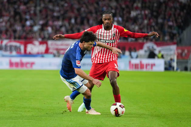 1. Bundesliga: SC Freiburg vs FC Schalke 04, 11.10.2026 Zweikampf zwischen Adrian Gantenbein (FC Schalke 04, 17) und Jordy Makengo (SC Freiburg, 33) 1. Bundesliga: SC Freiburg vs FC Schalke 04, Europa-Park-Stadion, 11.10.2026 DFB DFL REGULATIONS PROHIBIT ANY USE OF PHOTOGRAPHS AS IMAGE SEQUENCES AND OR QUASI-VIDEO. Copyright: xBEAUTIFULxSPORTS Boscox