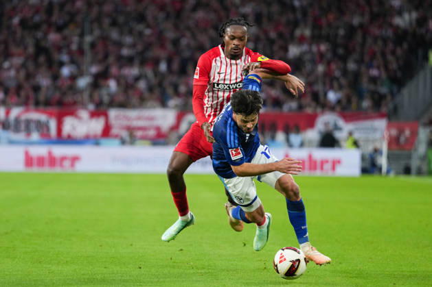 1. Bundesliga: SC Freiburg vs FC Schalke 04, 11.10.2026 Zweikampf zwischen Adrian Gantenbein (FC Schalke 04, 17) und Jordy Makengo (SC Freiburg, 33) 1. Bundesliga: SC Freiburg vs FC Schalke 04, Europa-Park-Stadion, 11.10.2026 DFB DFL REGULATIONS PROHIBIT ANY USE OF PHOTOGRAPHS AS IMAGE SEQUENCES AND OR QUASI-VIDEO. Copyright: xBEAUTIFULxSPORTS Boscox