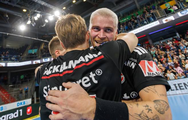 11.10.2026 - Handball - 1. Bundesliga OPEL HBL - Saison 2026 2027 - 08. Spieltag: HC Erlangen Metropolregion Nürnberg HCE - MT Melsungen - DaMa - xdaxmax - Jubel Freude nach Spielende - Christopher Bissel (21, HC Erlangen HCE ) Marek Nissen (6, HC Erlangen HCE )
