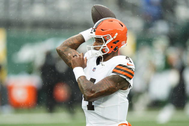 Oct 11, 2026; East Rutherford, NJ, USA; Cleveland Browns quarterback Deshaun Watson (4) warms up prior to an NFL, American Football Herren, USA game against the New York Jets at MetLife Stadium. Mandatory Credit: -Cal Media NFL 2026: Browns Vs Jets OCT 11  - ZUMAc04_ 20261011_zma_c04_031 Copyright: xChrisxSzagolax