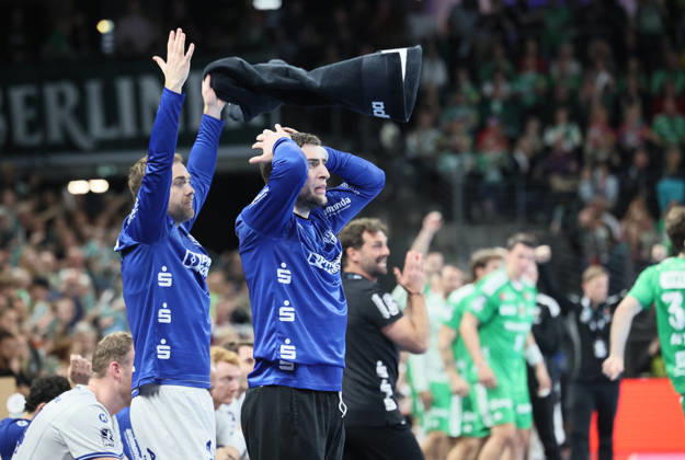 GER HBL Saison 2026 2027 FÜCHSE Berlin vs. TBV Lemgo, 11.10.26, MAX-SCHMELING-HALLE, Berlin, Domenico EBNER (TBV Lemgo Lippe 94) kann die Entscheidung der Schiedsrichter nicht verstehen, Emotion
