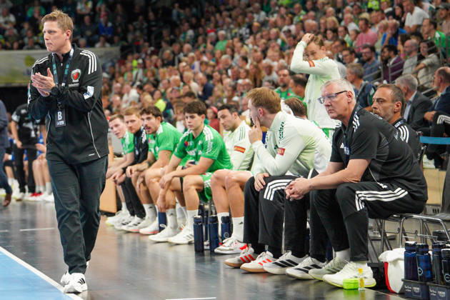 Im Bild: Nicolej Krickau (Fuechse Berlin, Trainer), Jubel 11.10.2026, Fuechse Berlin - TVB Lemgo Lippe, HBL, Handball-Bundesliga, Saison 2026 27, Max-Schmeling-Halle Copyright: HMBxMedia xPascalxSpanehl