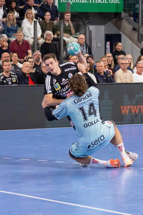 Viggo Kristjansson (HC Erlangen, 73), Johannes Golla (MT Melsungen, 14), Zweikampf GER, HC Erlangen vs. MT Melsungen, Handball, Opel Handball-Bundesliga, 8. Spieltag, Spielzeit 2026 2027, 11.10.2026 GER, HC Erlangen vs. MT Melsungen, Handball, Opel Handball-Bundesliga, 8. Spieltag, Spielzeit 2026 2027, 11.10.2026 Nuernberg Copyright: xEibner-Pressefoto ArdanxFuessmanx EP_AFN