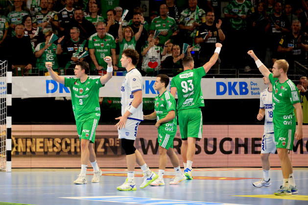 11.10.2026, GER Deutschland, Handball, 1.Bundesliga, 27.08.2026, Saison 2026 2027, Berlin, Fuechse Berlin vs TBV Lemgo Lippe Fuechse-Spielerkreis, Jubel, jubelt, Freude, Glueck, gluecklich, positive Emotionen, nordphoto GmbH Engler Berlin Max-Schmeling-Halle Berlin Deutschland Copyright: xNordphotox xEnglerx