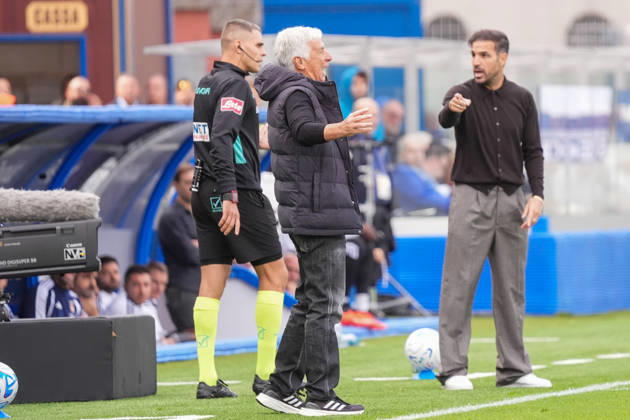 IPA89559668 - Gian Piero Gasperini, head coach of AS Roma, during the Italian Serie A soccer match between Como 1907 and AS Roma at Stadio Giuseppe Sinigaglia in Como, Italy, on October 11, 2026 Copyright: xAlessioxMorgese IPAxSportx xx IPA89559668
