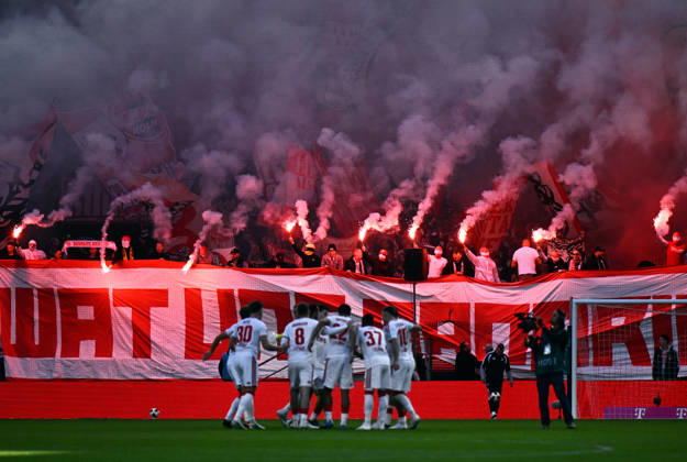 Cologne, Germany, 1. Bundesliga, Matchday 5, Rhein-Energie-Stadium Cologne, 1. FC Köln vs Bor. Mönchengladbach 2:1; Cologne Fans before the match. Feature, Icon, Icon Image, Single Image.