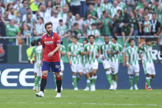 ESP: Real Betis - CA Osasuna. La Liga EA Sports. Matchday 8. Jon Moncayola of CA Osasuna during the La Liga EA Sports match between Real Betis and CA Osasuna played at La Cartuja Stadium on Oct 11, 2026 in Sevilla, Spain. kpng Copyright: xAntonioxPozox xPRESSINPHOTOx AP_2627_BET_OSA_005