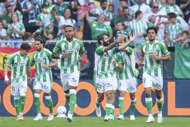 ESP: Real Betis - CA Osasuna. La Liga EA Sports. Matchday 8. Isco Alarcon of Real Betis during the La Liga EA Sports match between Real Betis and CA Osasuna played at La Cartuja Stadium on Oct 11, 2026 in Sevilla, Spain. kpng Copyright: xAntonioxPozox xPRESSINPHOTOx AP_2627_BET_OSA_007