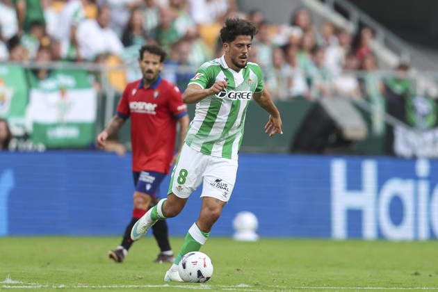 ESP: Real Betis - CA Osasuna. La Liga EA Sports. Matchday 8. Pablo Fornals of Real Betis during the La Liga EA Sports match between Real Betis and CA Osasuna played at La Cartuja Stadium on Oct 11, 2026 in Sevilla, Spain. kpng Copyright: xAntonioxPozox xPRESSINPHOTOx AP_2627_BET_OSA_027