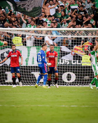 ESP: LaLiga EA Sports Real Betis v CA Osasuna Aitor Fernandez of Osasuna during LaLiga EA Sports match between Real Betis v CA Osasuna played at Benito Villamarin Stadium, Seville on October 11 2026 in Spain Spain Soccer Copyright: xAgenciaxLOFx