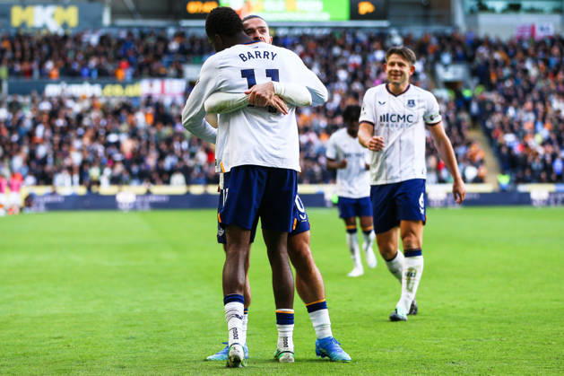 KINGSTON UPON HULL, ENGLAND, OCTOBER 11: Thierno Barry celebrates scoring his teams second goal with Jack Grealish (R) of Everton FC during a Premier League 2026-27 match between Hull City and Everton FC at the MKM Stadium on October 11, 2026 in Kingston Upon Hull, England. (Photo by Zach Forster Sports Press Photo) Copyright: xZachxForster SportsxPressxPhotox Sportspressphoto_SPR252556